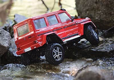 82096-4-TRX-4-Mercedes-G500-RED-Rear-DX1I8887