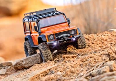 97054-1-TRX4m-Defender-Action-Orange-Front-canyon-0868