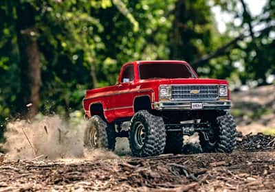 92056-4-TRX4-K10-action-woods-dusty