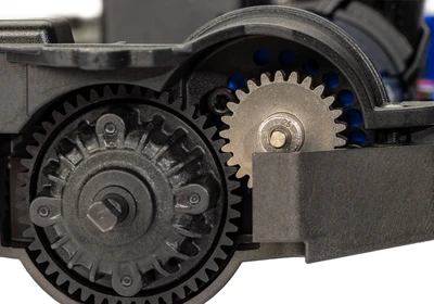 טרקסס מיני XRT מוכנה לנסיעה - בראשלס 4X4 בגודל 1/16 בצבע כחול (ללא סוללה ומטען )