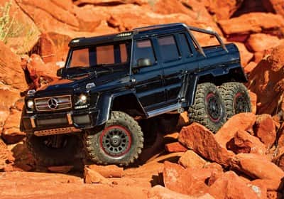 88096-4-MB-6x6-Black-Rocks-crawl-left-AH0W3119